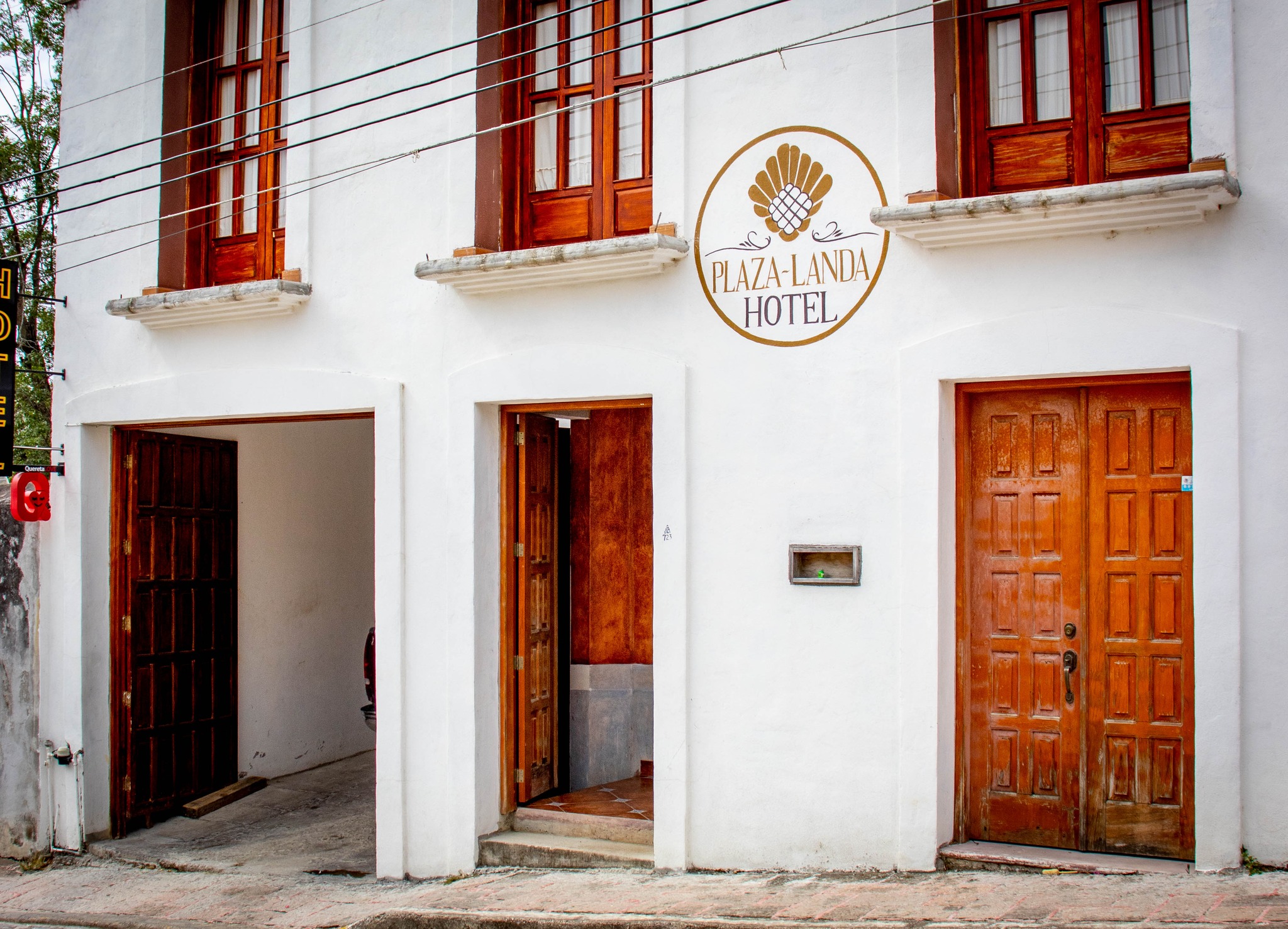 Fachada principal del hotel